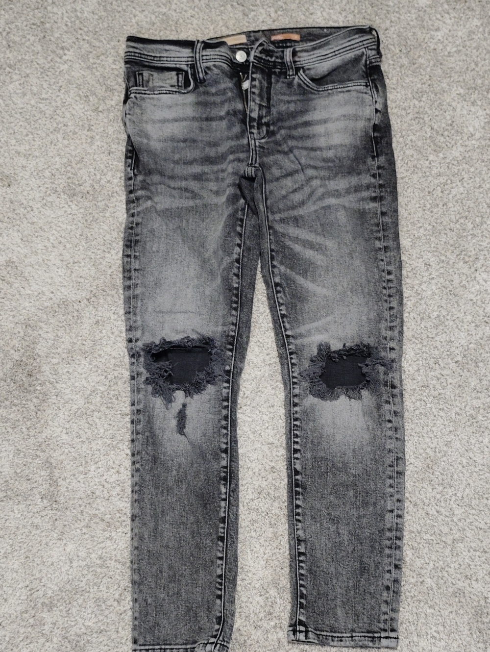 Pilcro Women's Black-Gray Washed Skinny Jeans with Knee Rips